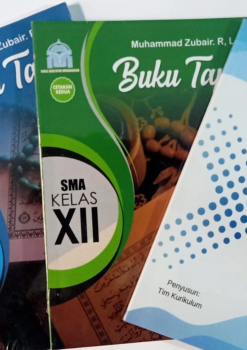Buku Teks SMA Kelas XII